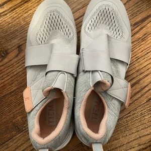 Tiem spin shoes with clips